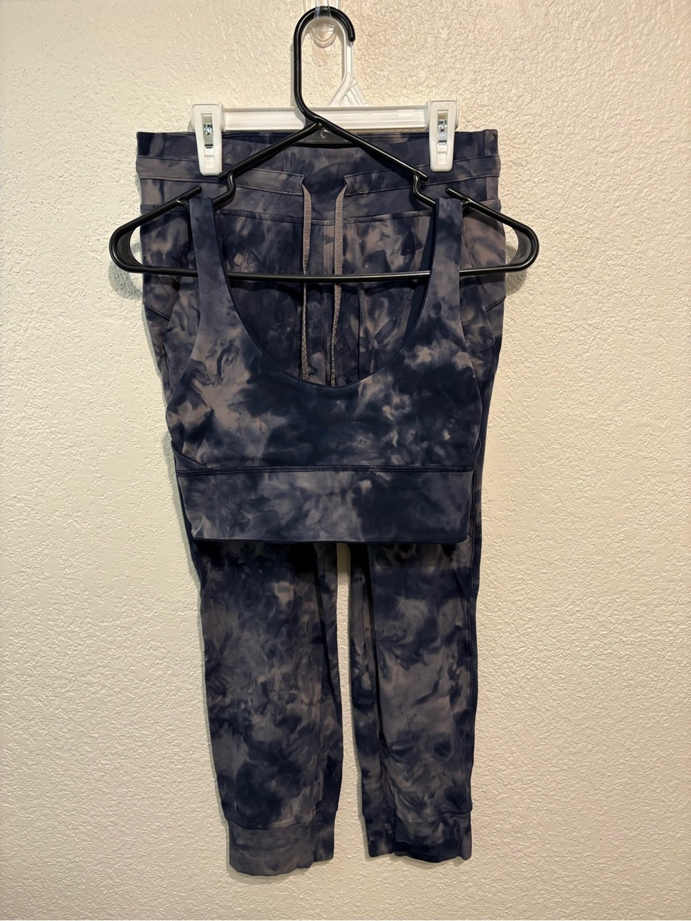 lululemon athletica Active Set - Sports Bra & Joggers Size 6